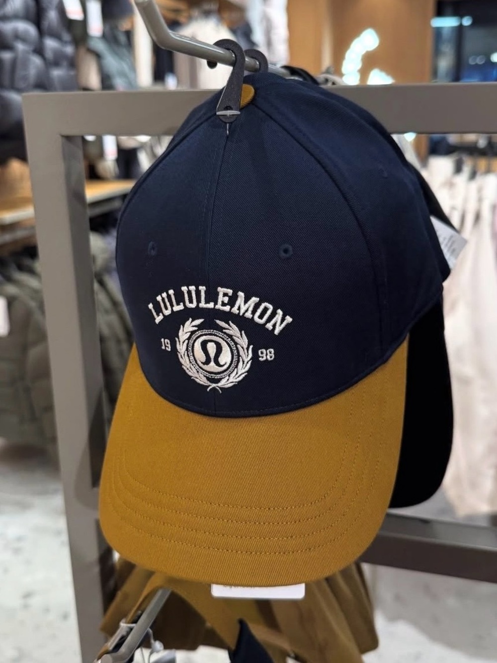 Lululemon Unisex Structured Ball Cap Crest Logo Hat NWT L/XL Sold Out Online
